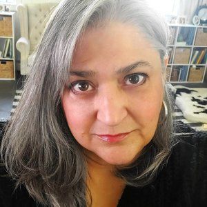 Meet your Posher, Gena